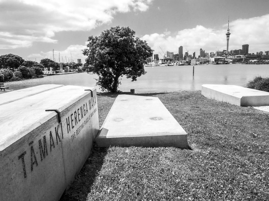 Memorial & Skyline - Black & White