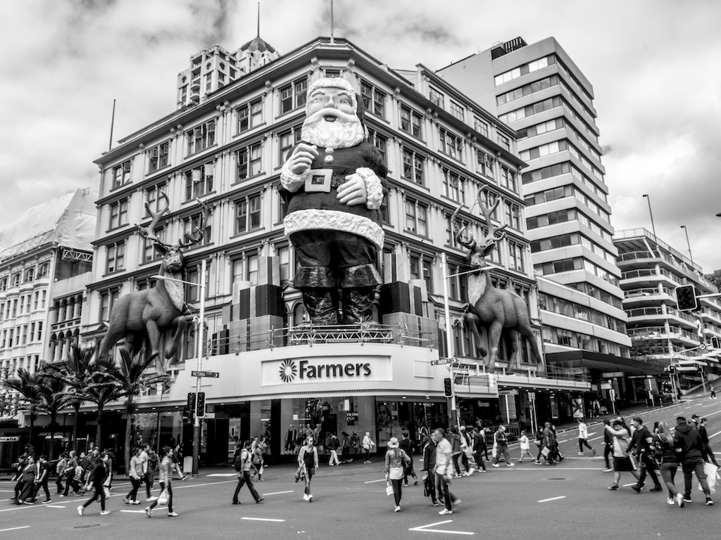 Queen Street - Black & White - Street Photography Auckland