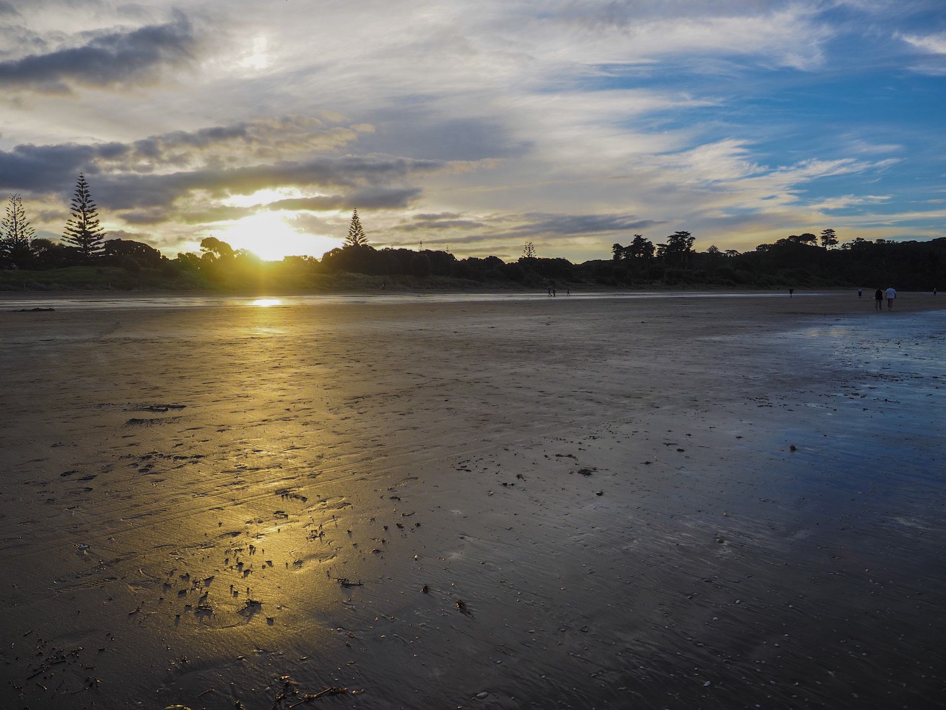 Longbay Beach Sunset on Northshore
