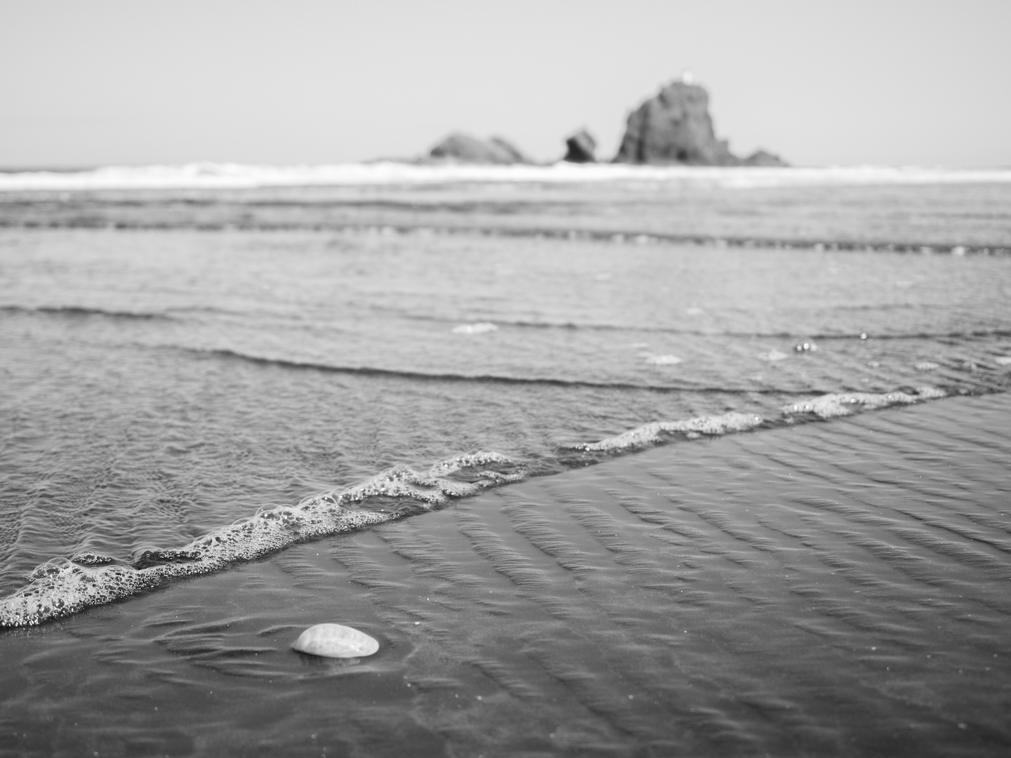 Whatipu Beach Wave - Landscape Photography Auckland